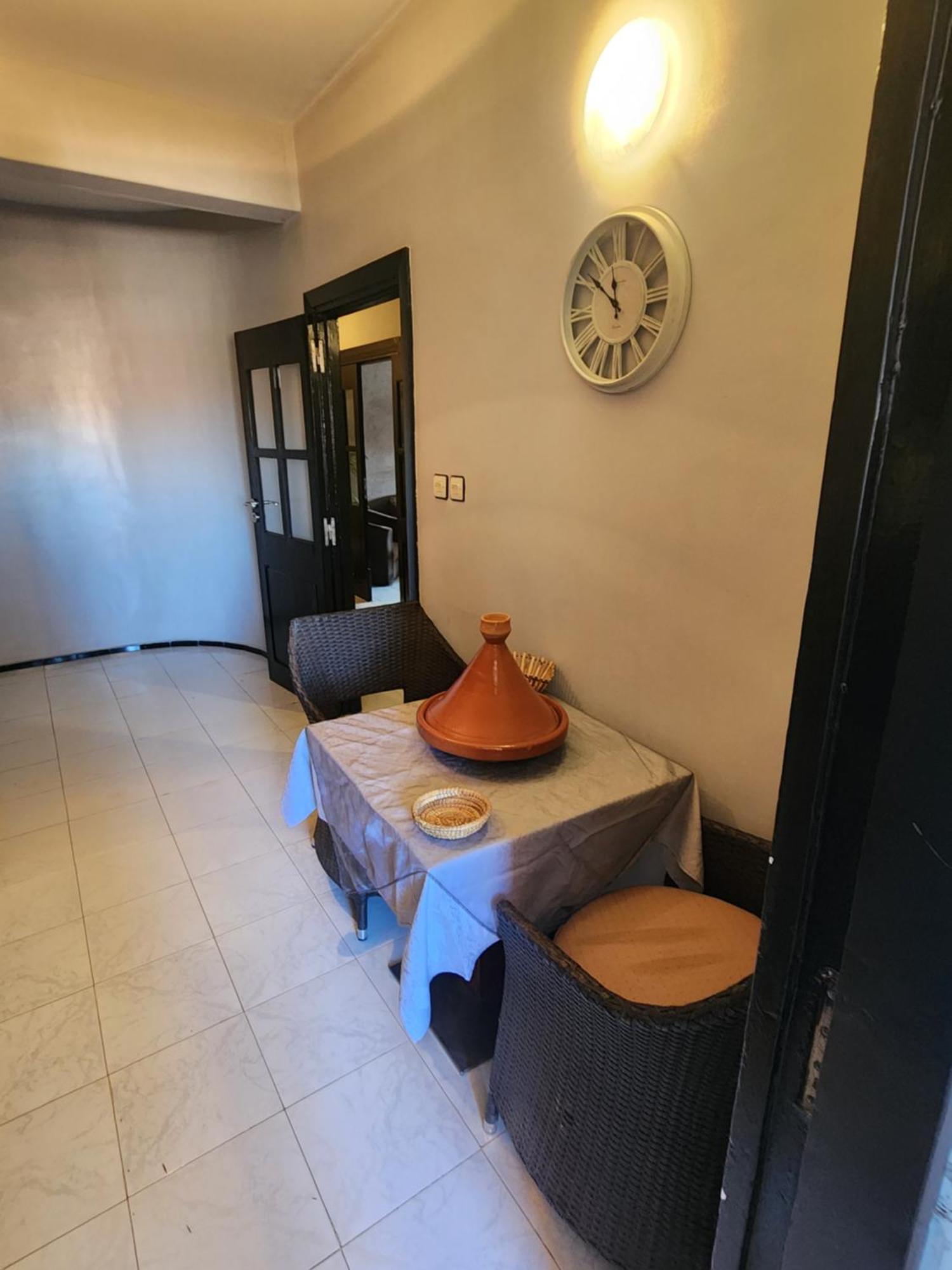 Apartment 4 Family *