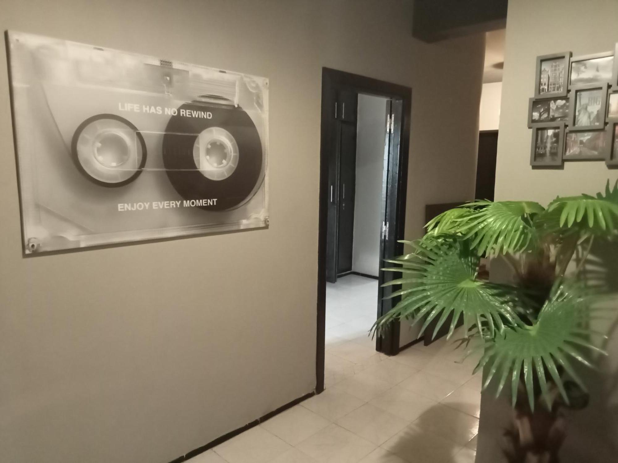Apartment 4 Family *
